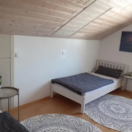 Gaestewohnung In Bei Straubing בית אירוח Parkstetten