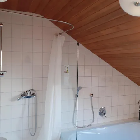 Gaestewohnung In Bei Straubing ホームステイ